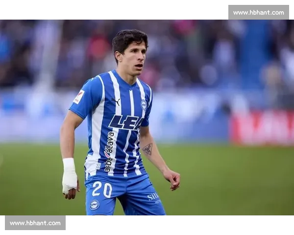 马竞官宣朱利亚诺改穿 20 号：从租借传奇到一线队核心的蜕变